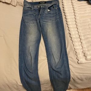 Express Mid Rise Leggings Jeans.